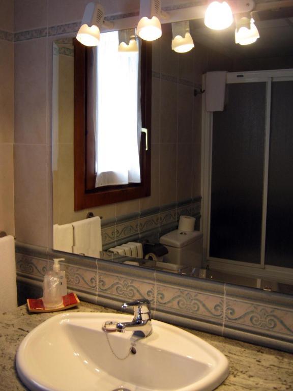 Casa La Abadia Guest House Cerler Room photo